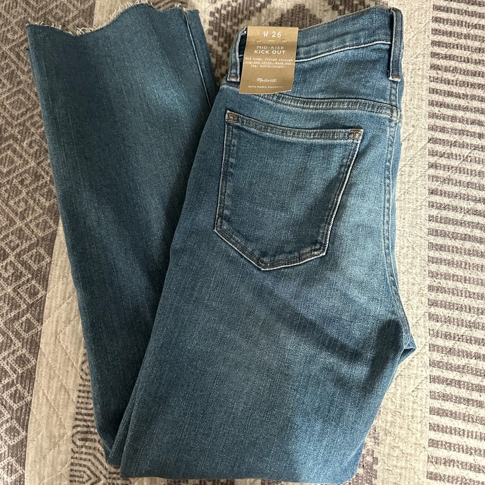 Madewell midrise kickout ankle jeans